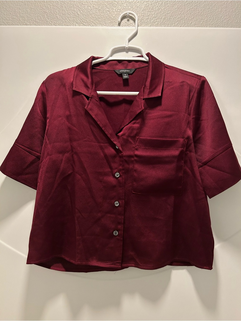 Banana Republic Short-Sleeve Button-Front Top in Burgundy